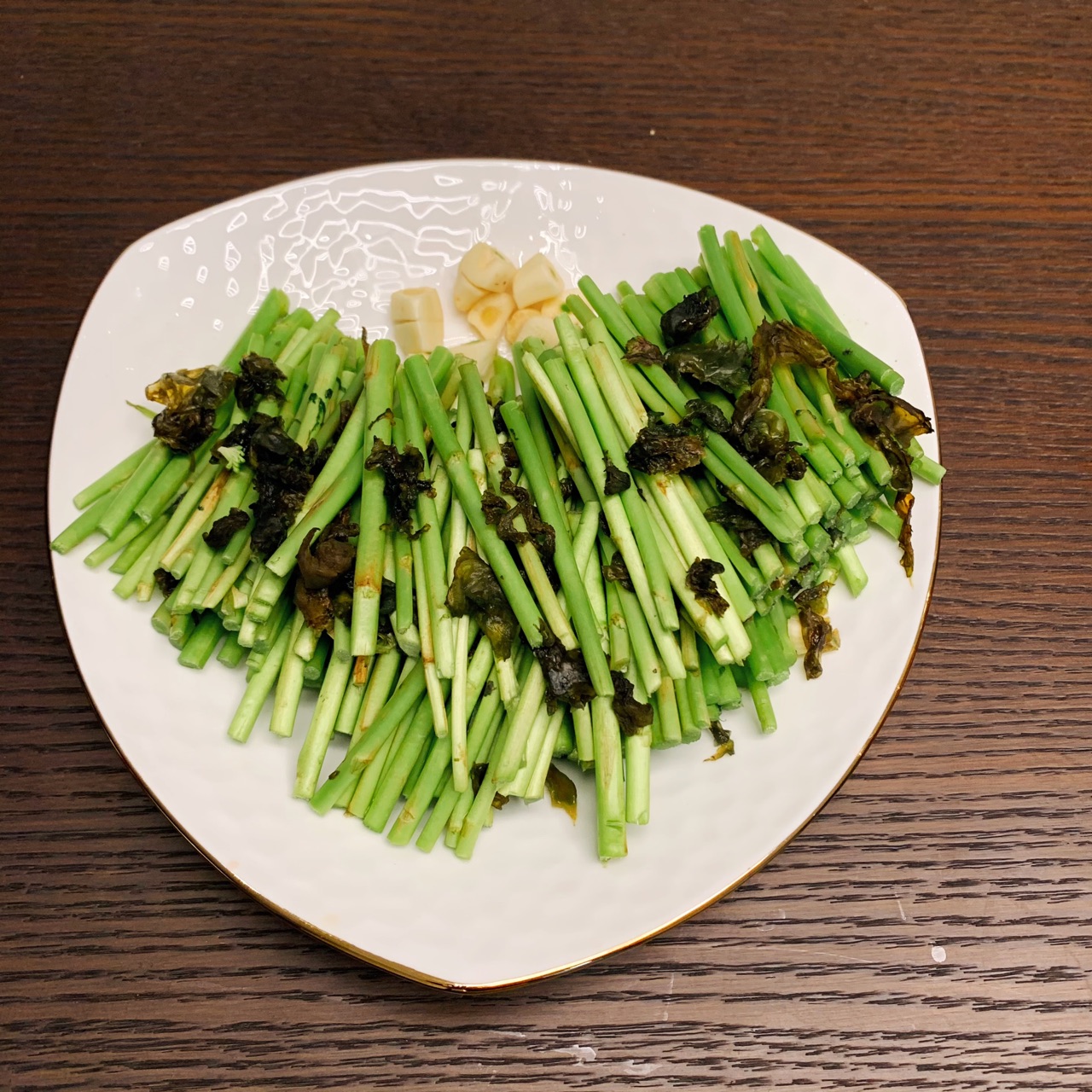 地皮菜炒茼蒿