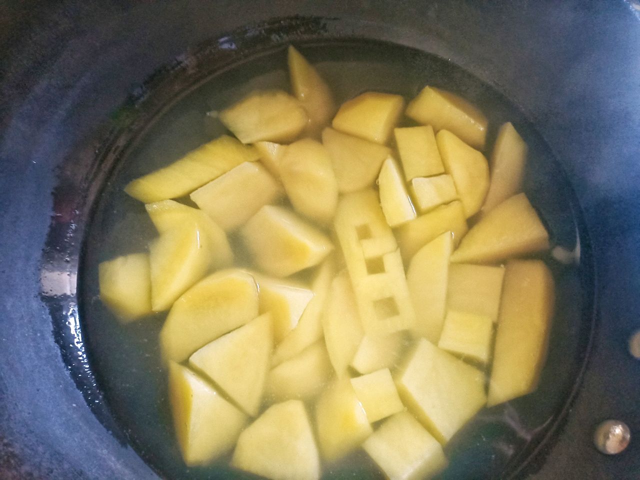 低热量小吃——百里香烤土豆