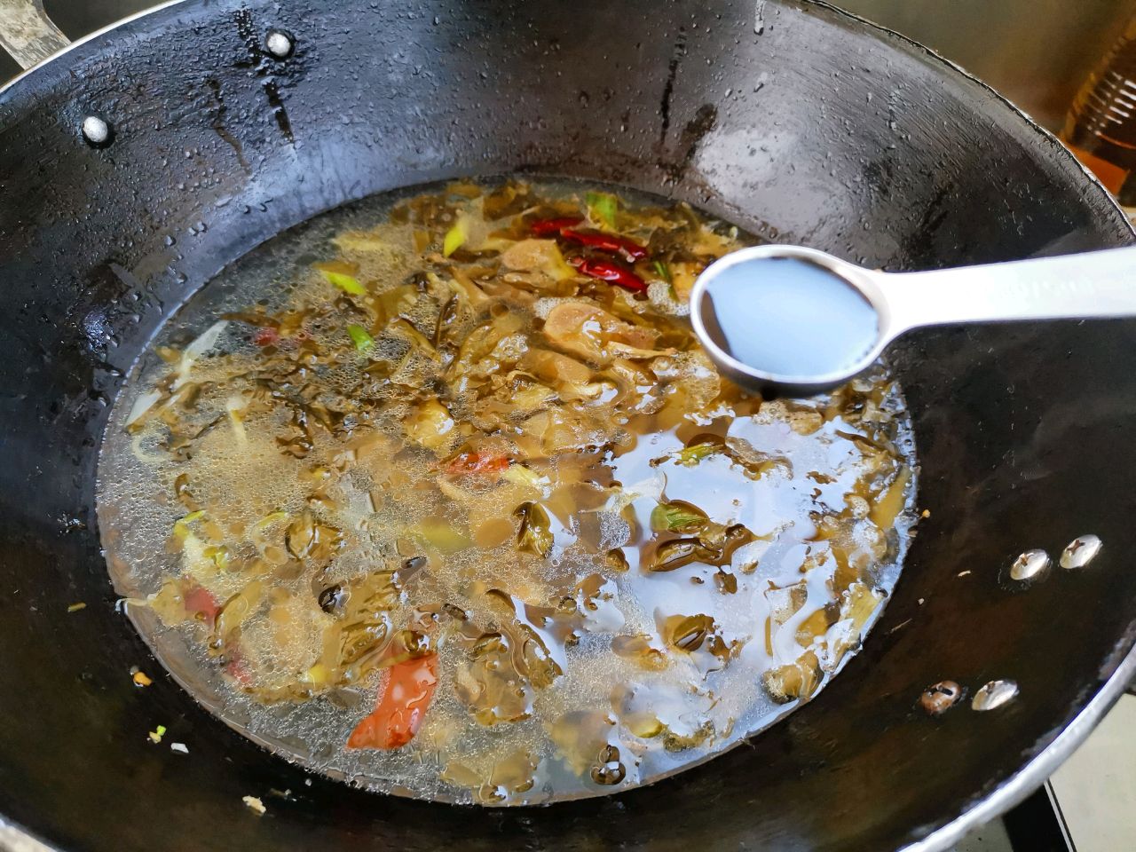 抵御寒冷酸菜肥羊
