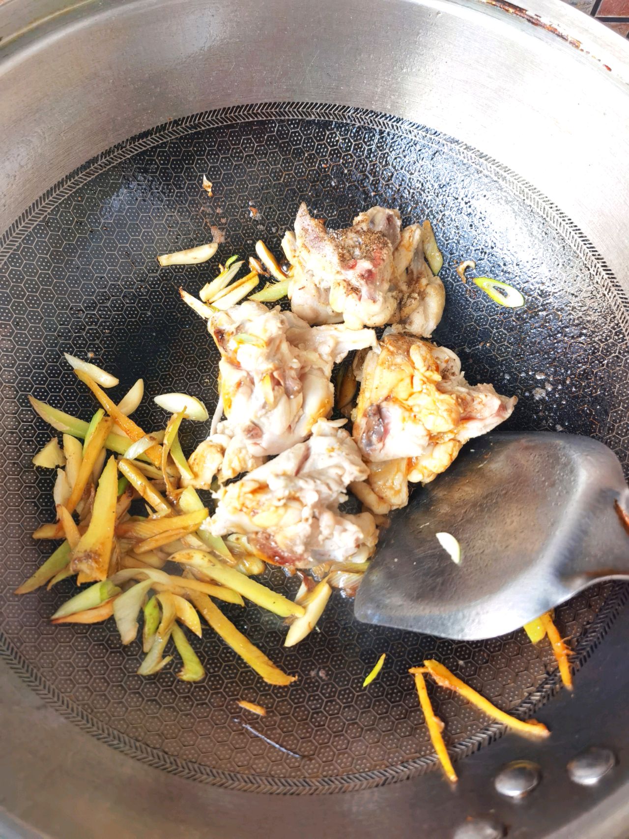 地域美食|新疆大盘鸡