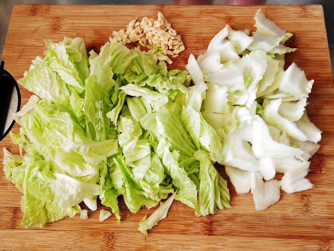 低脂高蛋白的鸡蛋豆腐炖白菜
