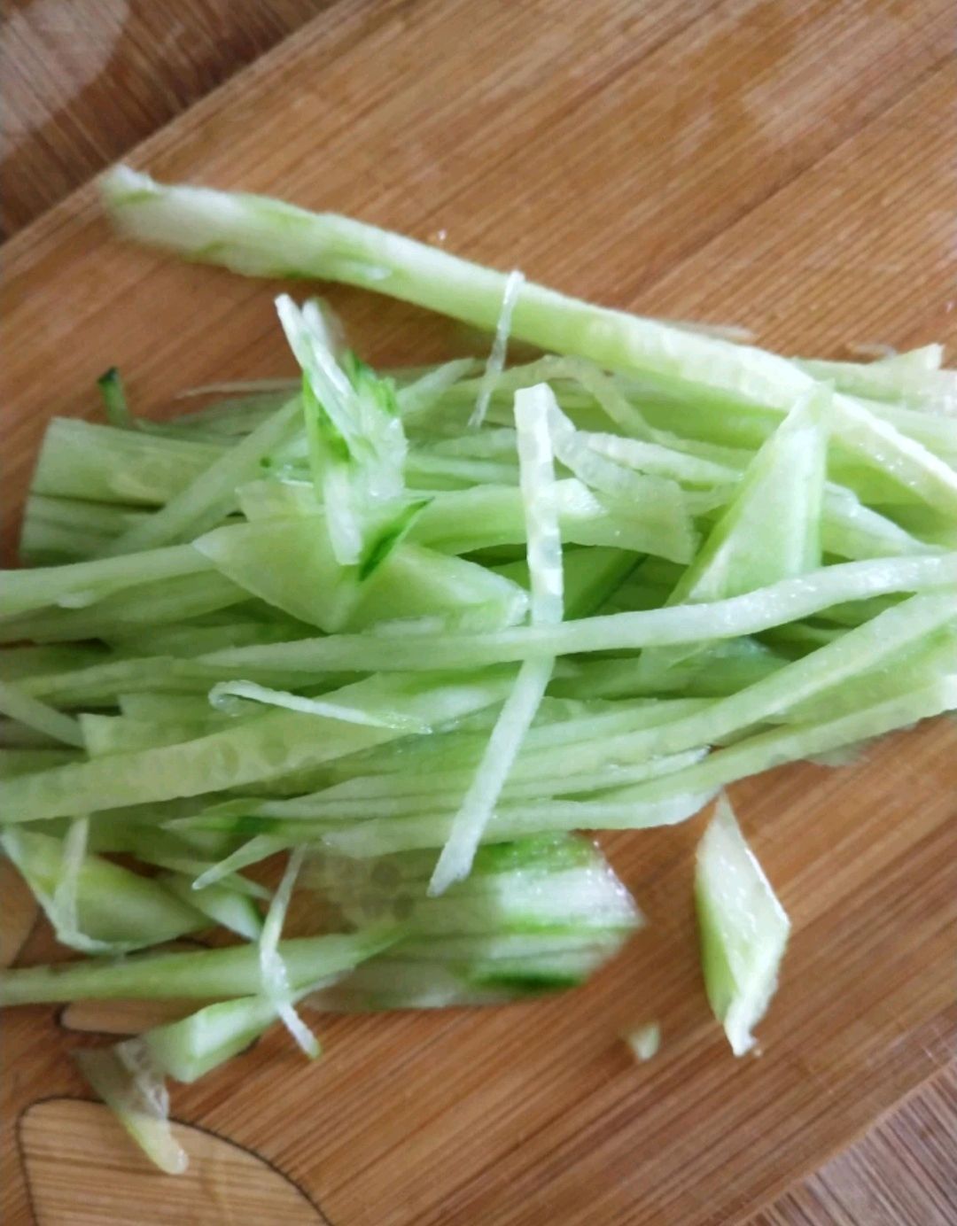 低脂美味的虫草花拌豆腐丝