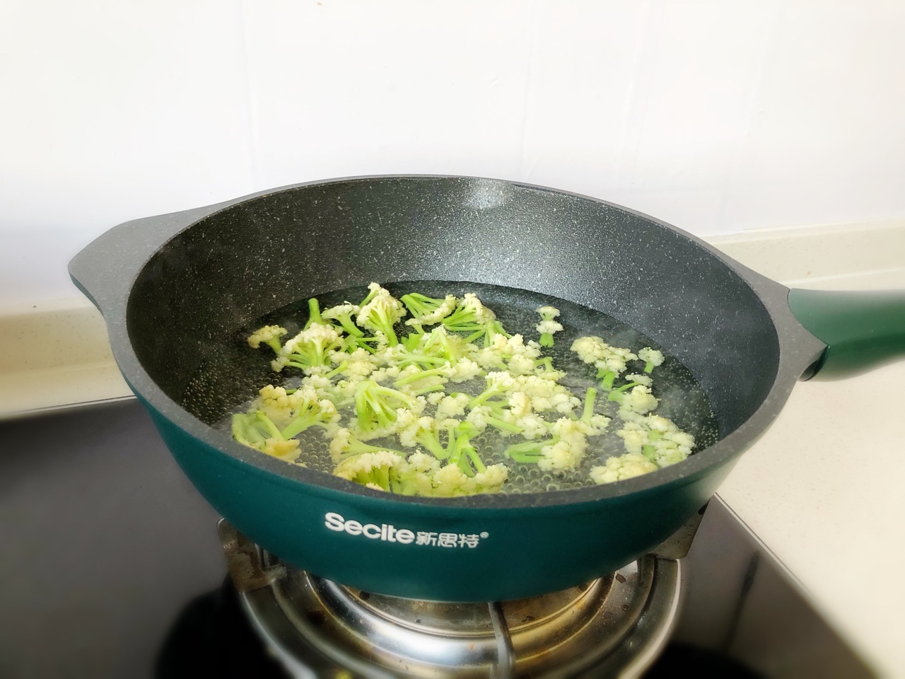 低脂美味～番茄炒花菜