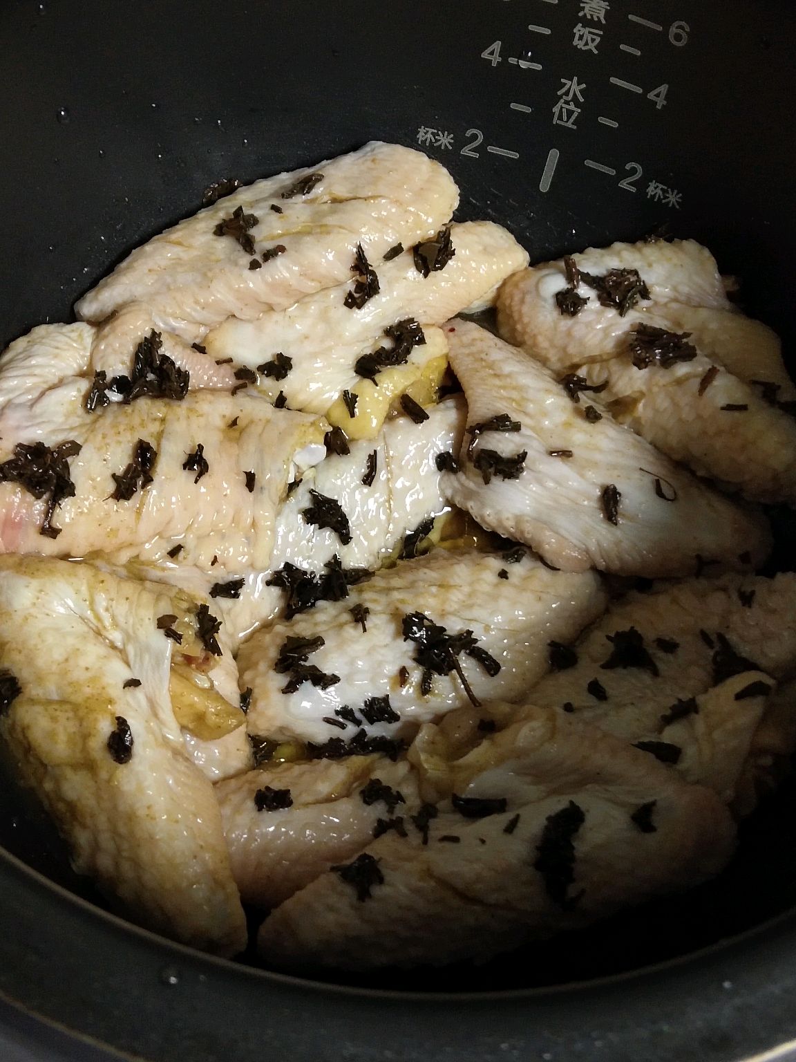 电饭煲版茶香盐焗鸡翅