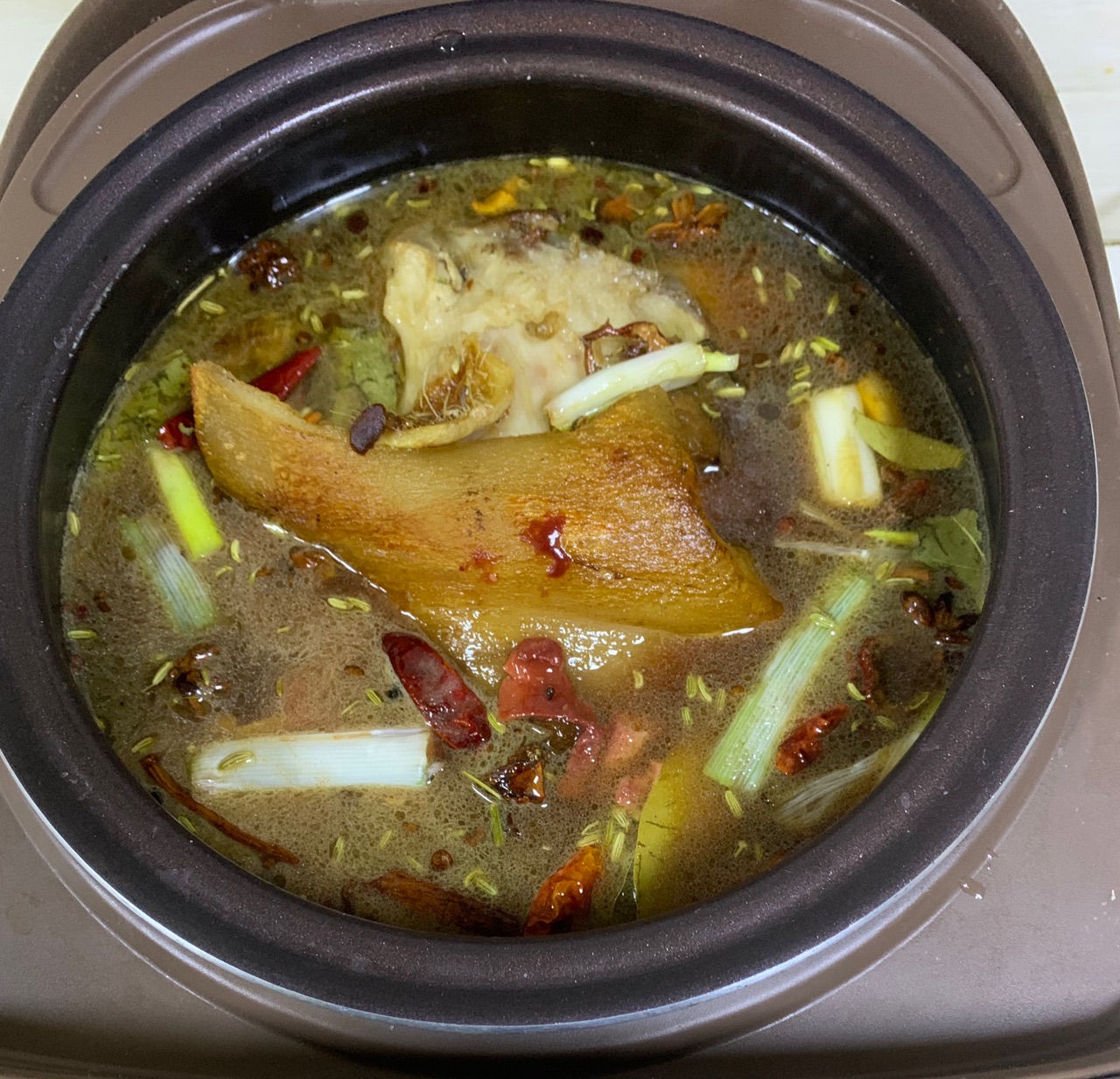 电饭煲炖肘子