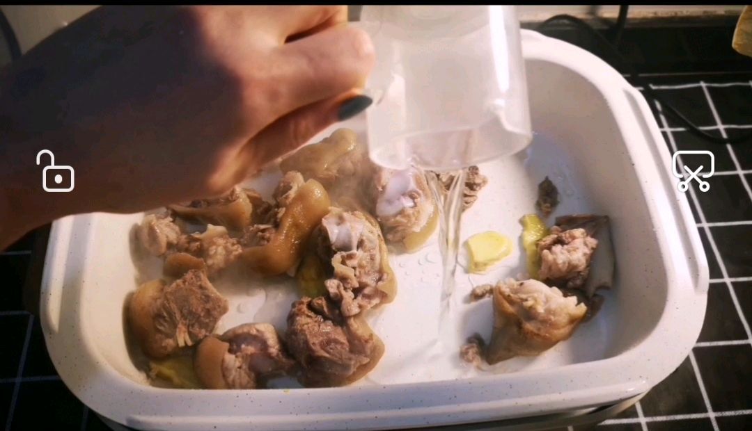 电饭煲炖猪蹄