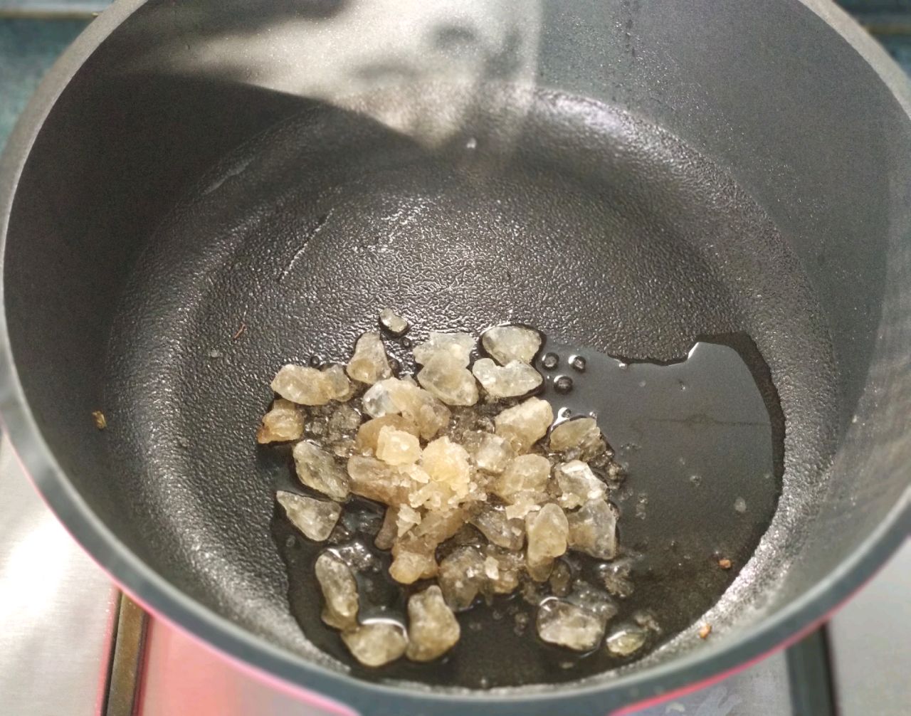 电饭煲黄豆炖猪蹄