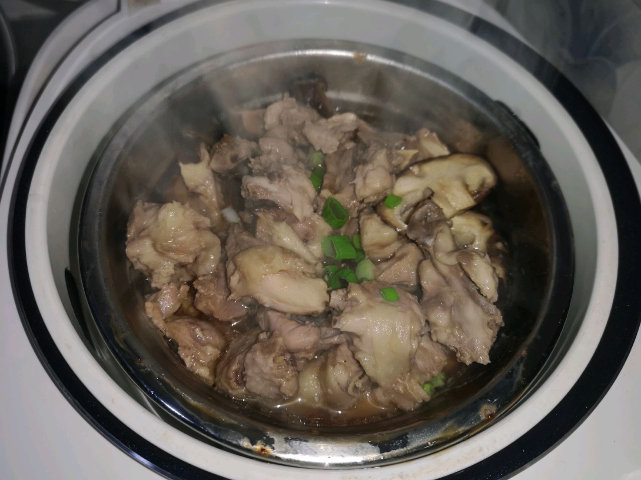 电饭煲鸡煲
