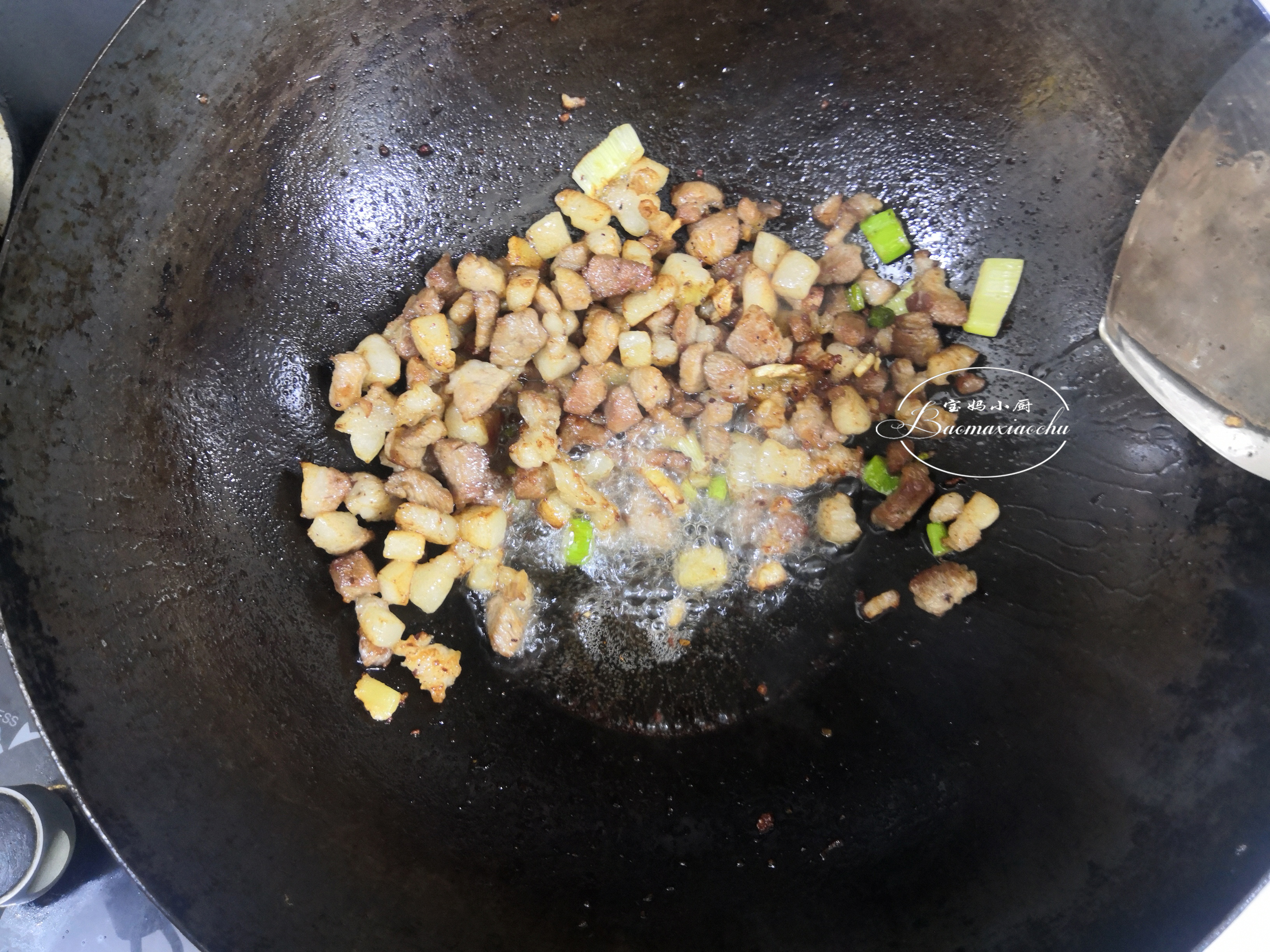 电饭煲懒人美食~猪肉豆角饭