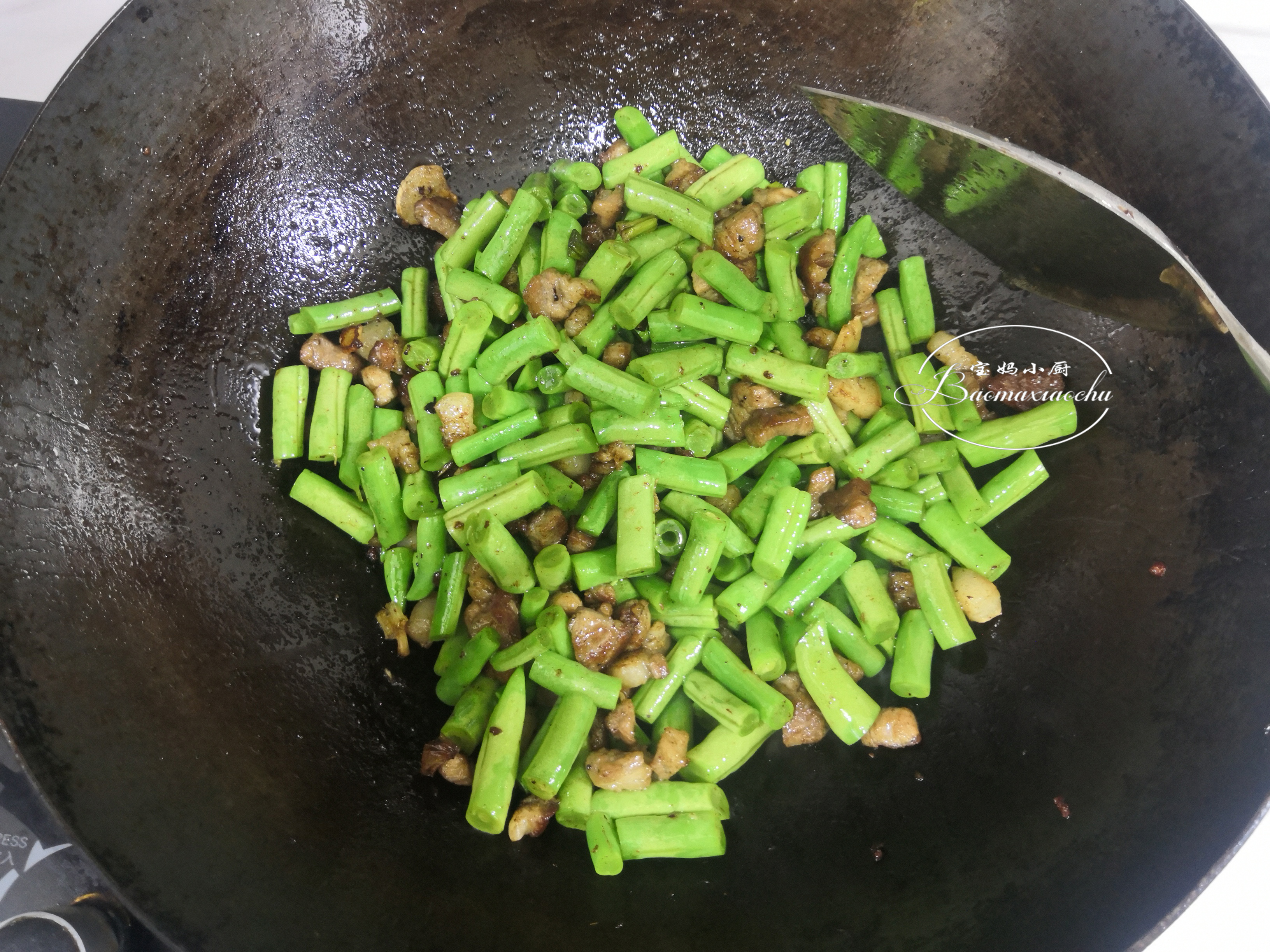 电饭煲懒人美食~猪肉豆角饭