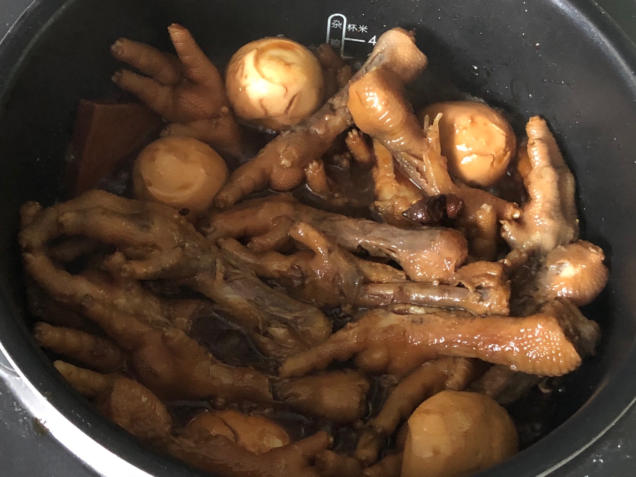 电饭煲卤鸡爪