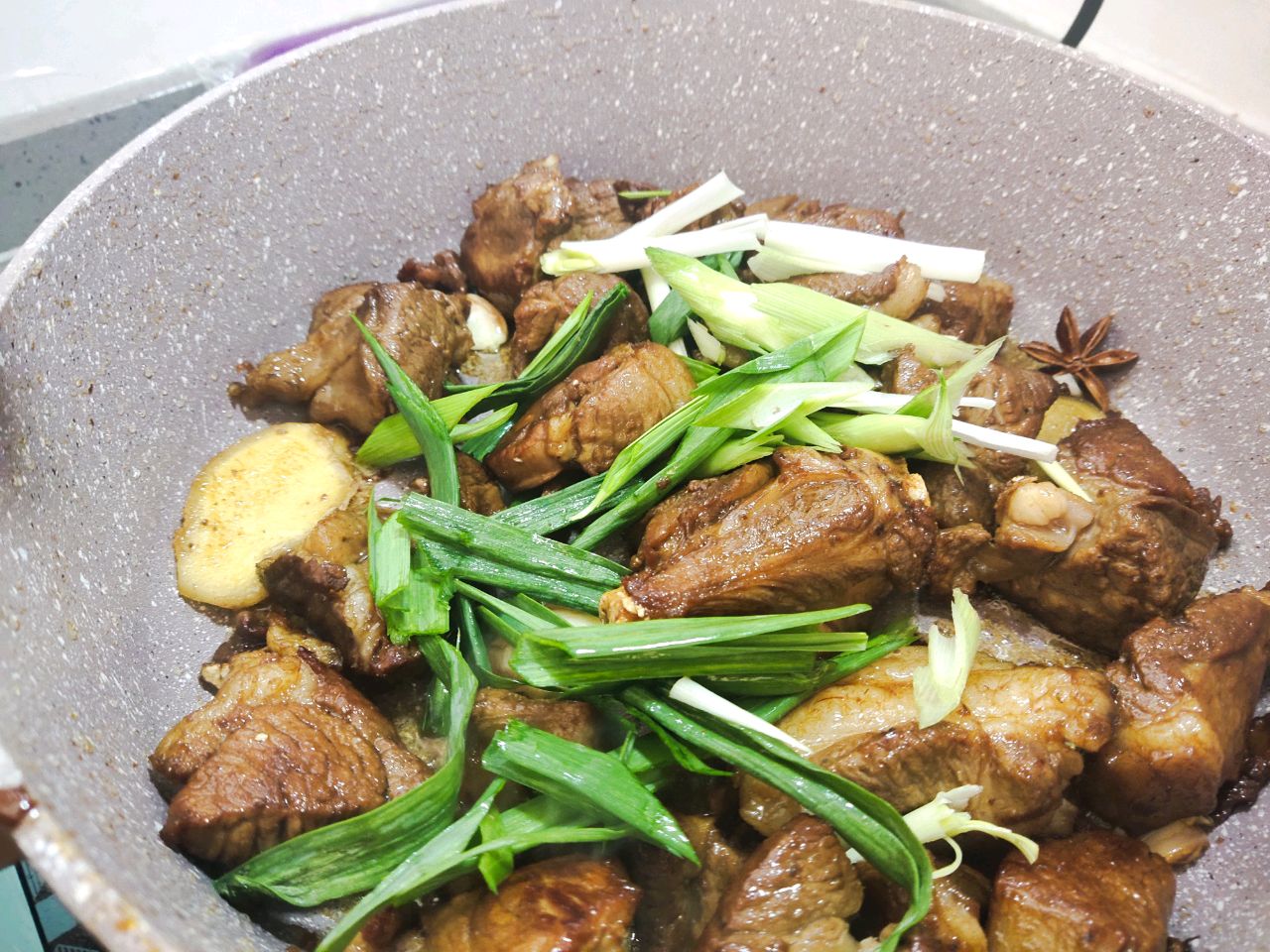 电饭煲美食-羊肉炖萝卜