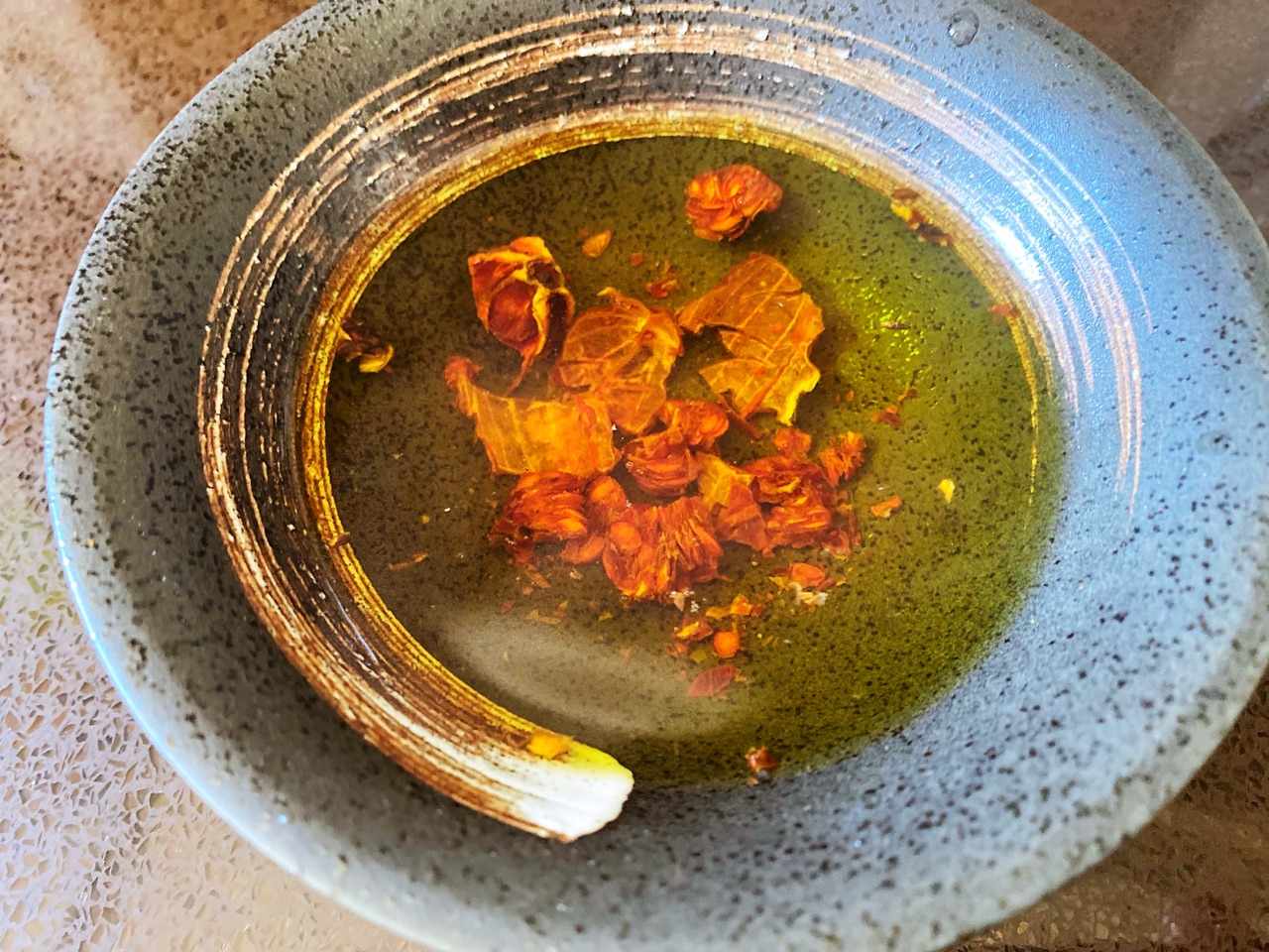 电饭煲盐焗鸡