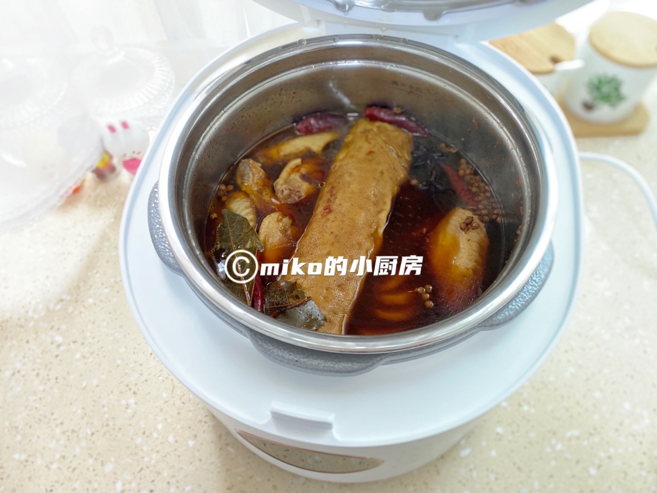 电饭锅卤味拼盘