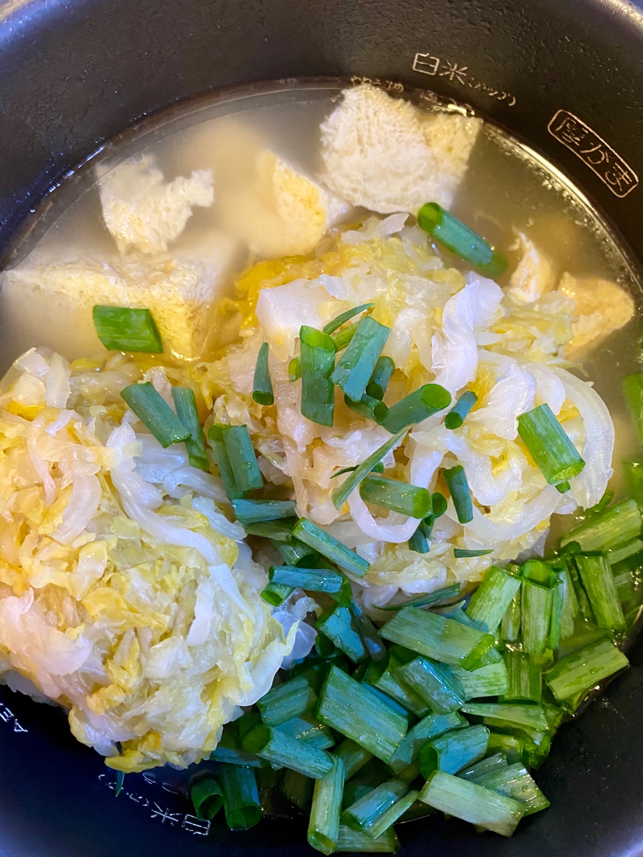 电饭锅酸菜冻豆腐炖大骨