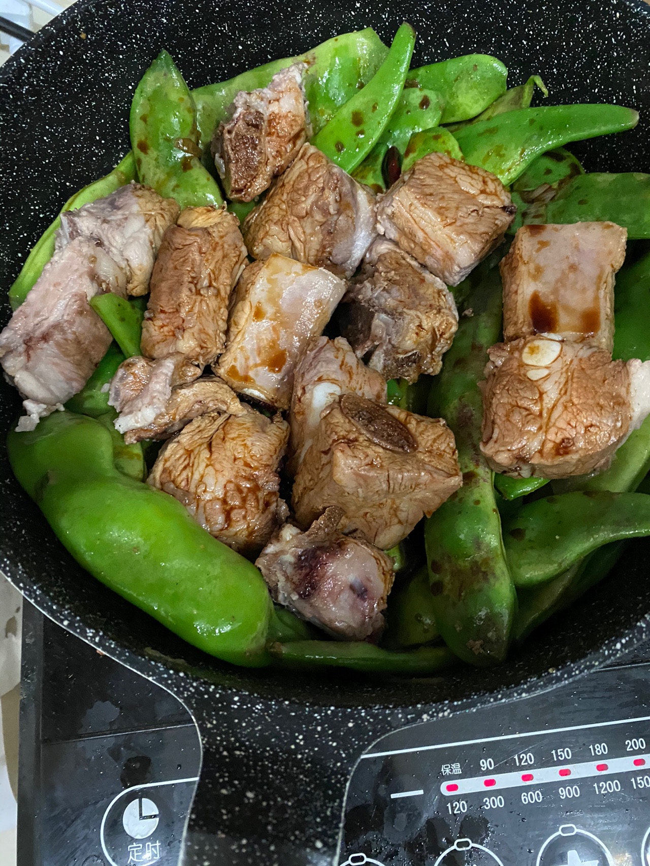 东北菜：豆角炖排骨