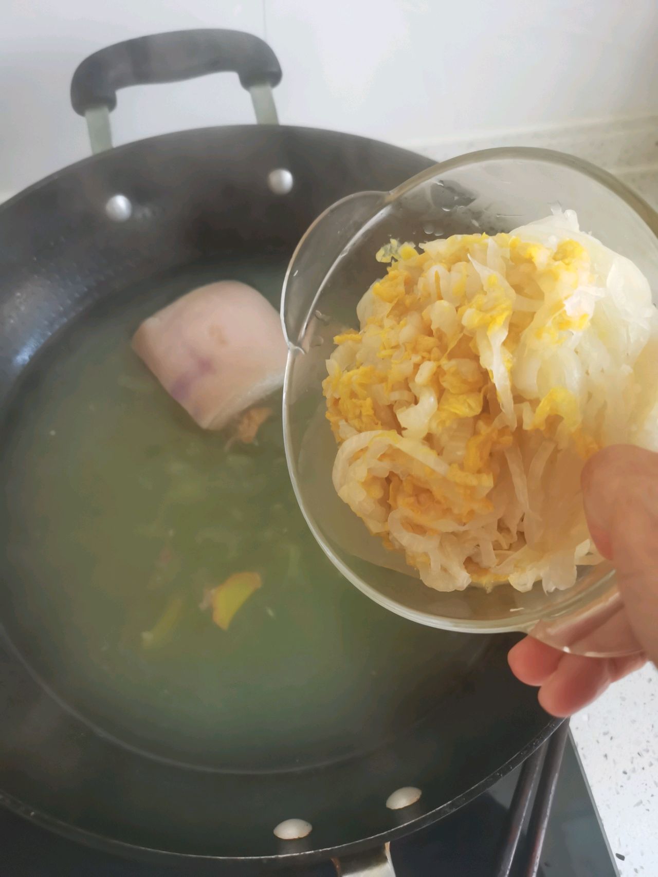 东北菜～酸菜粉条烩五花肉
