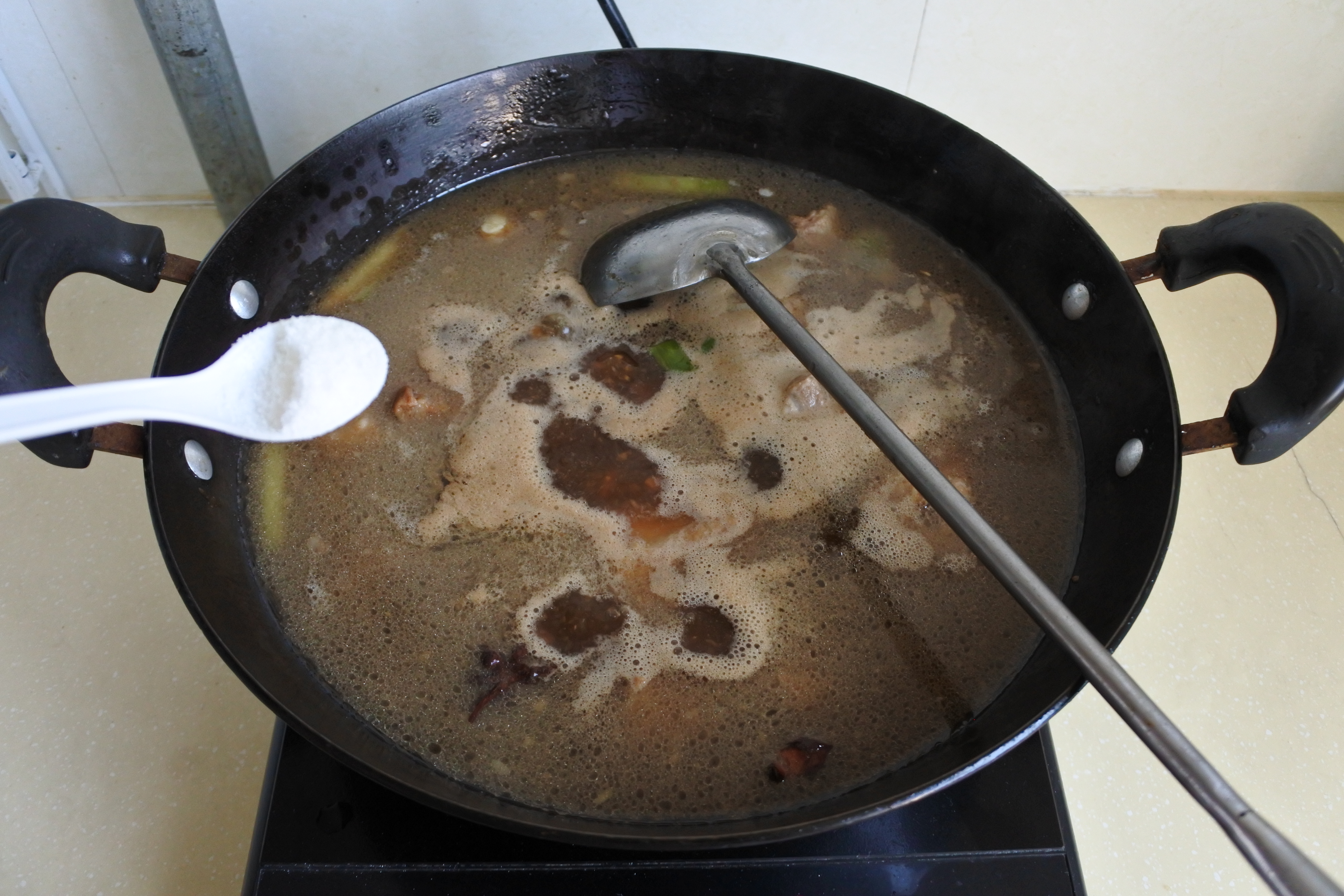 东北家常土豆炖排骨
