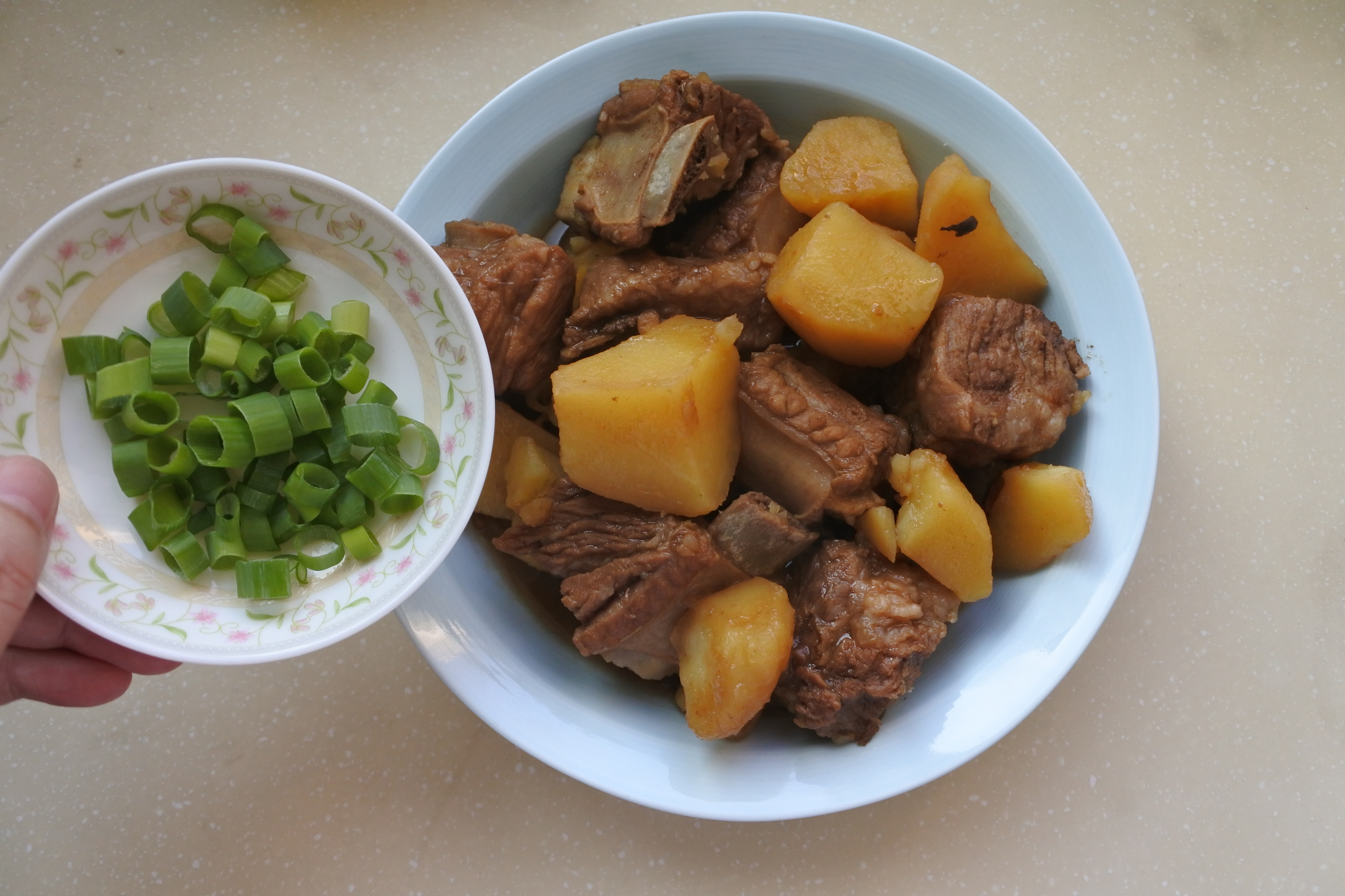 东北家常土豆炖排骨