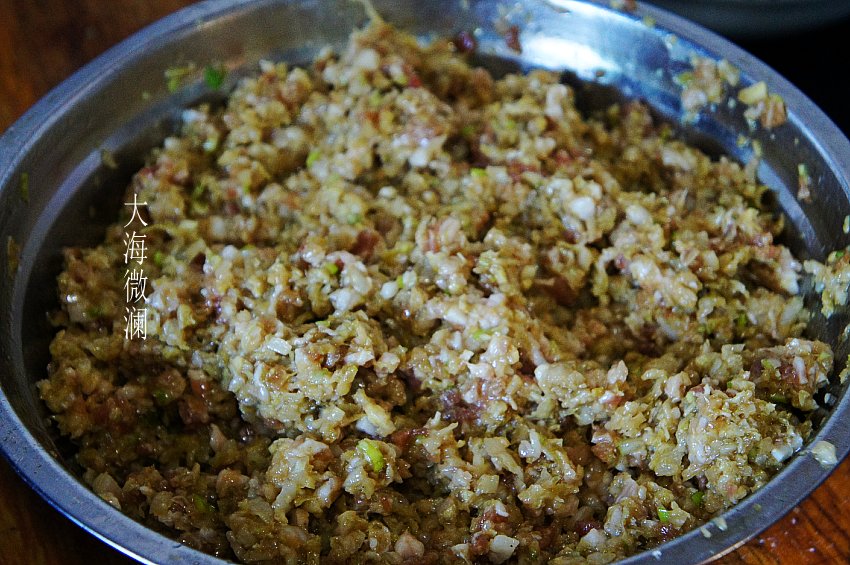 东北名小吃~酸菜猪肉馅水饺