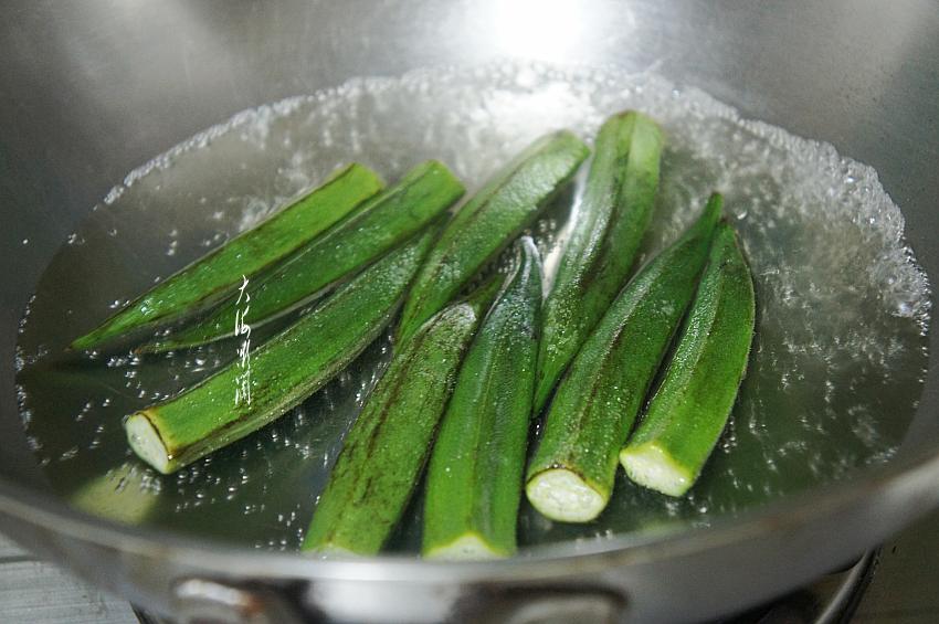 冻豆腐炒秋葵