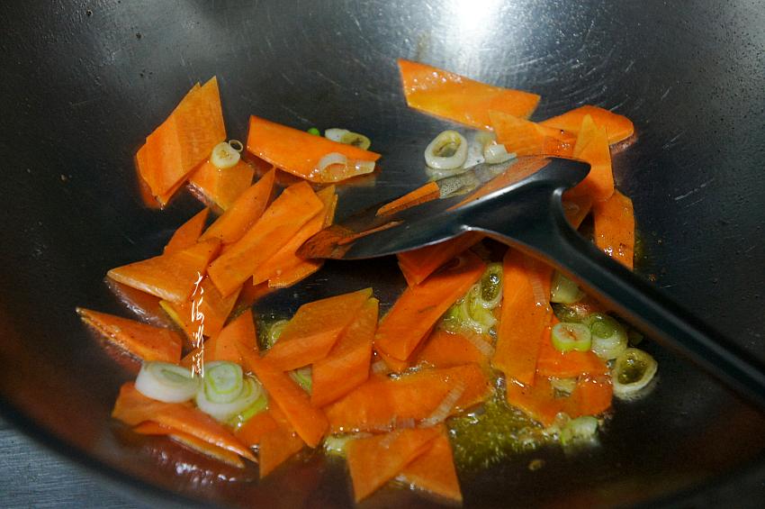 冻豆腐炒秋葵