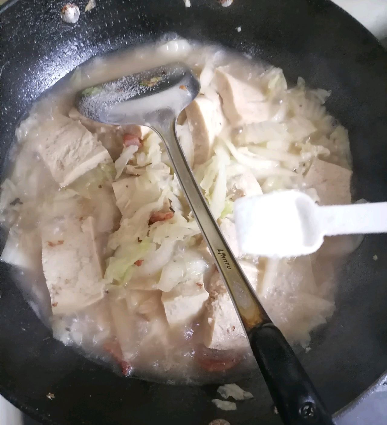 冻豆腐炖白菜