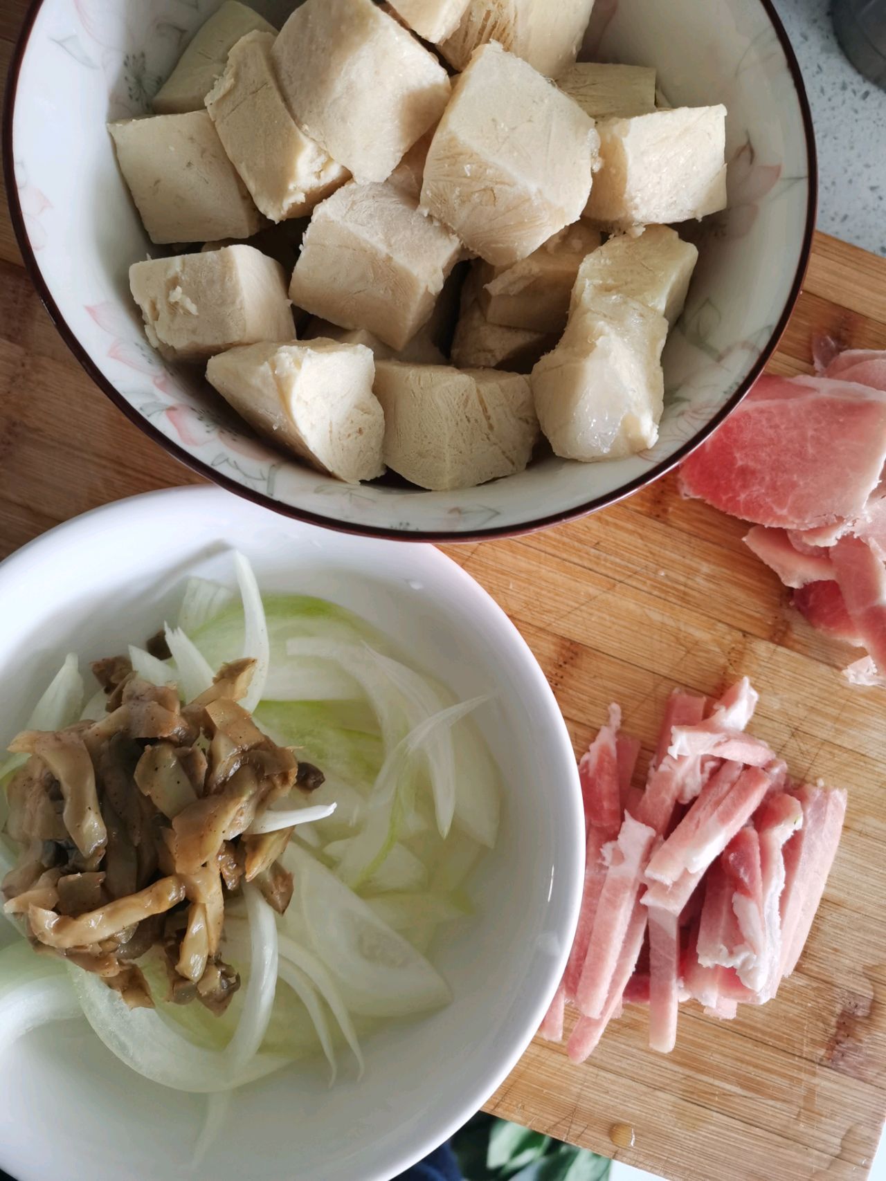 冻豆腐榨菜肉丝汤