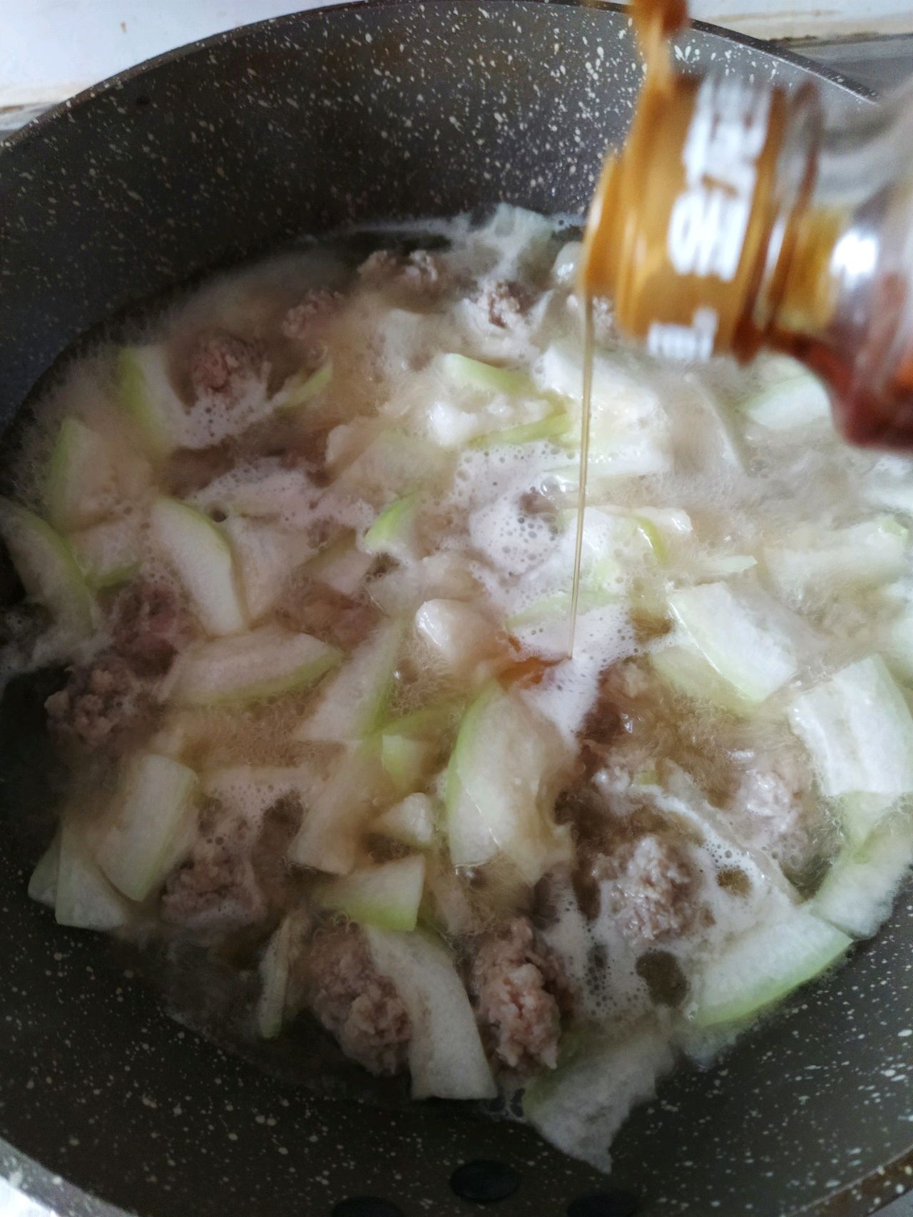 冬瓜肉丸汤，喝完暖暖过寒冬