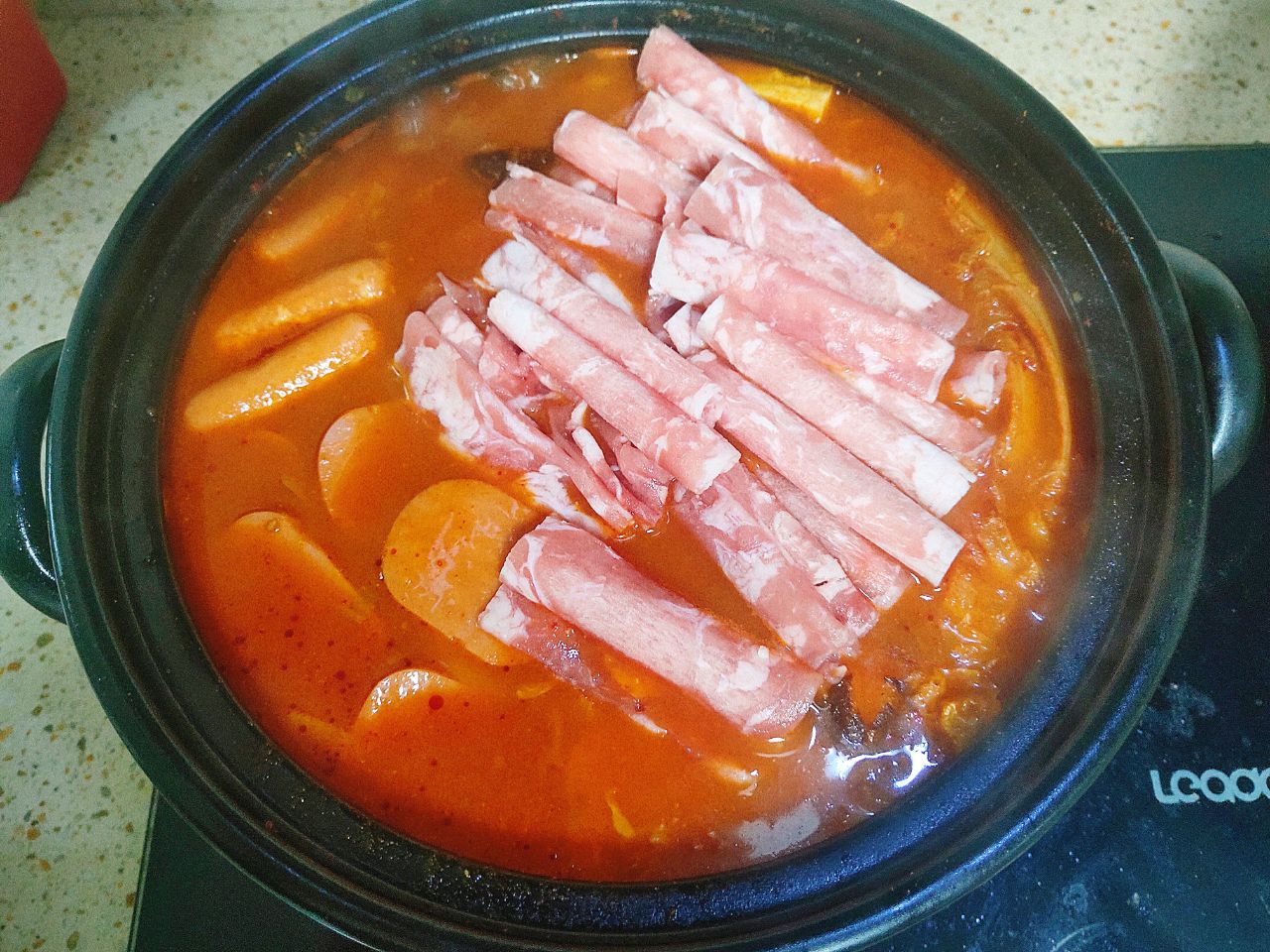冬季必吃！豆腐泡菜锅！暖暖的！