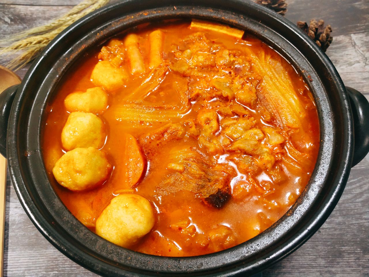 冬季必吃！豆腐泡菜锅！暖暖的！