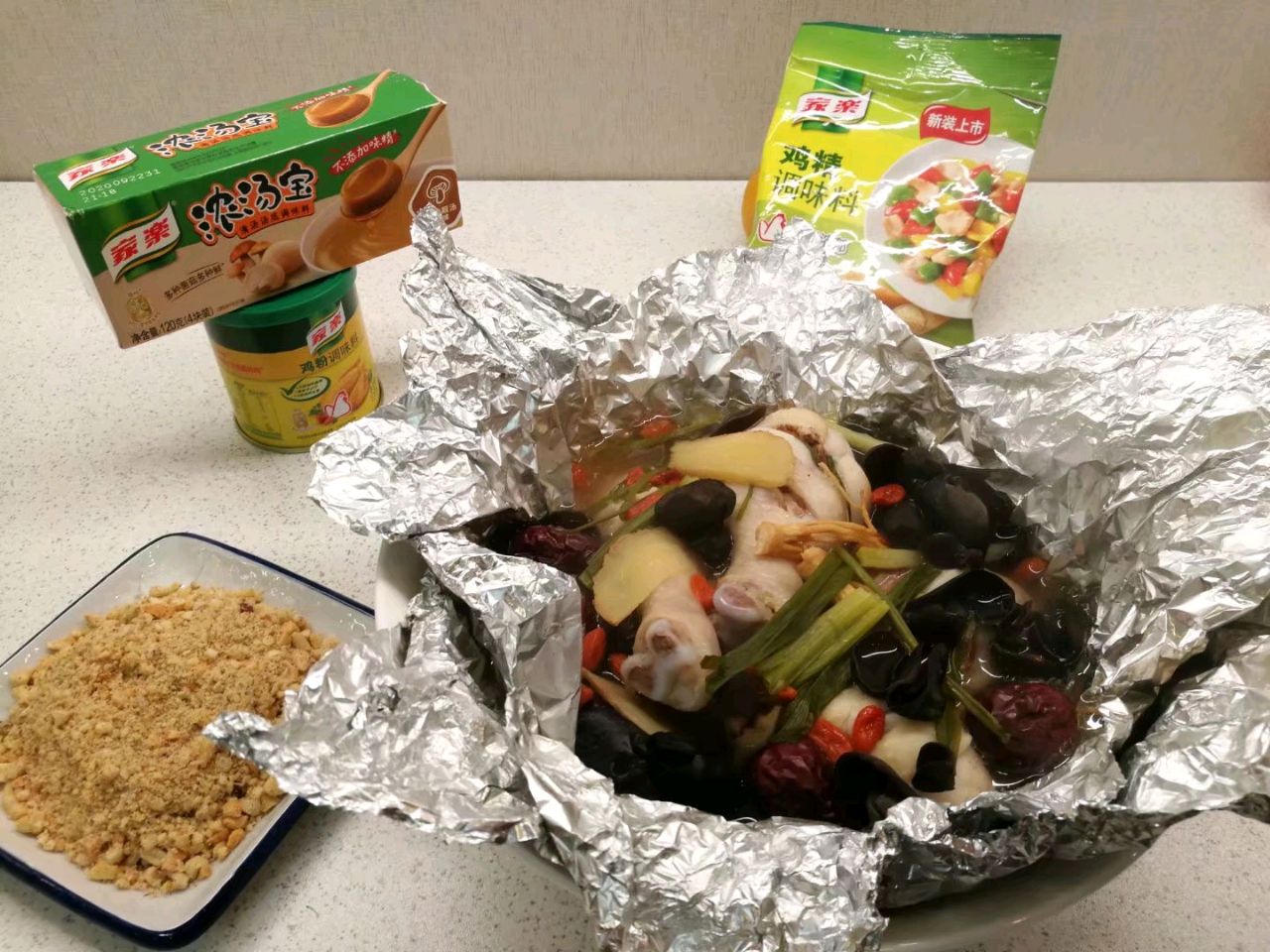 冬季进补最佳的美食～药膳蒸鸡