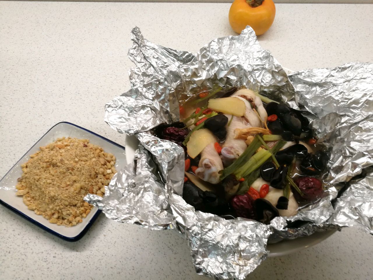 冬季进补最佳的美食～药膳蒸鸡
