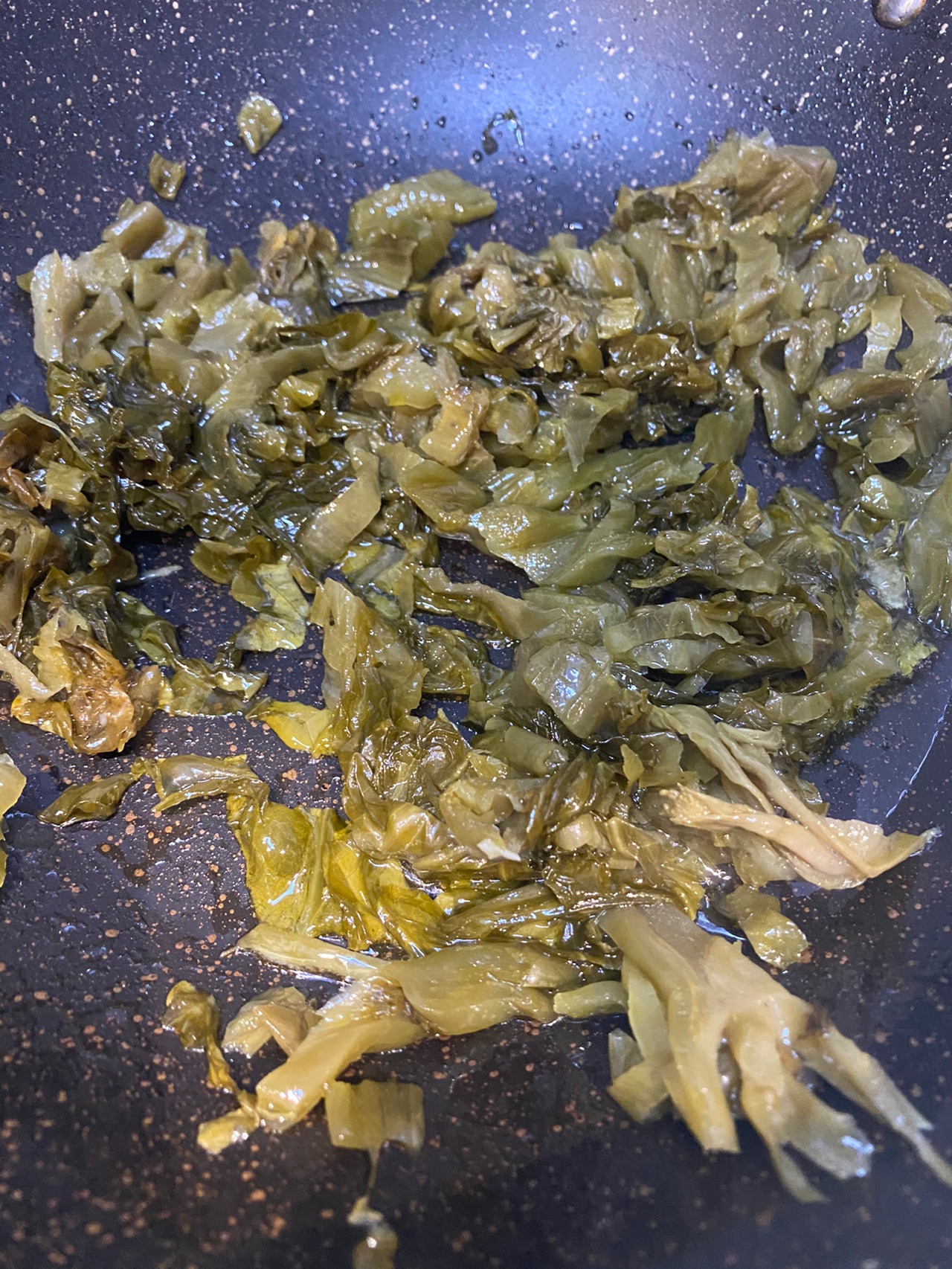 冬季来碗热乎—老坛酸菜金汤鱼