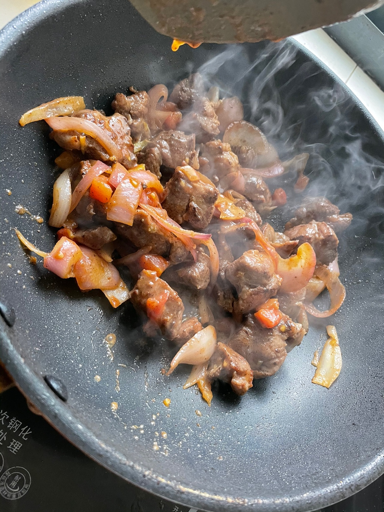 冬日必备，黑椒番茄生炒牛腩