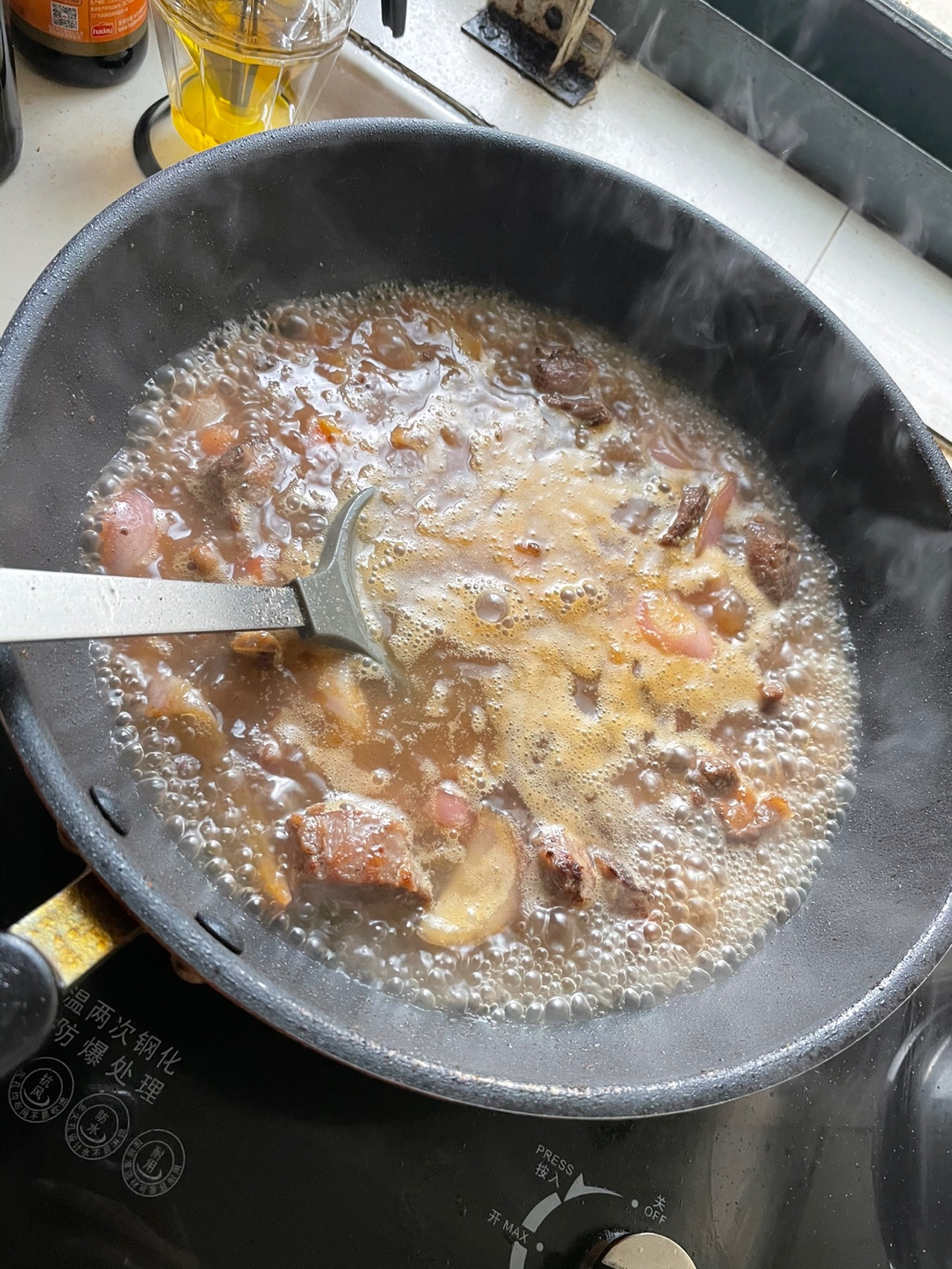 冬日必备，黑椒番茄生炒牛腩