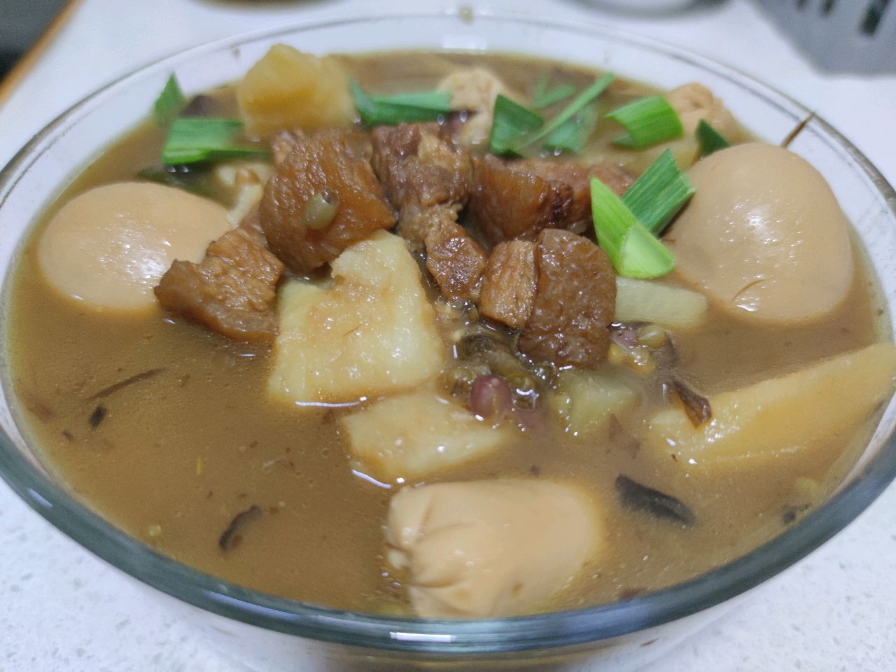冬日绿豆炖肉汤