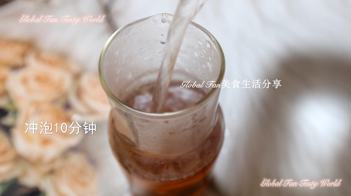 冬日暖心特饮-椰香红茶拿铁