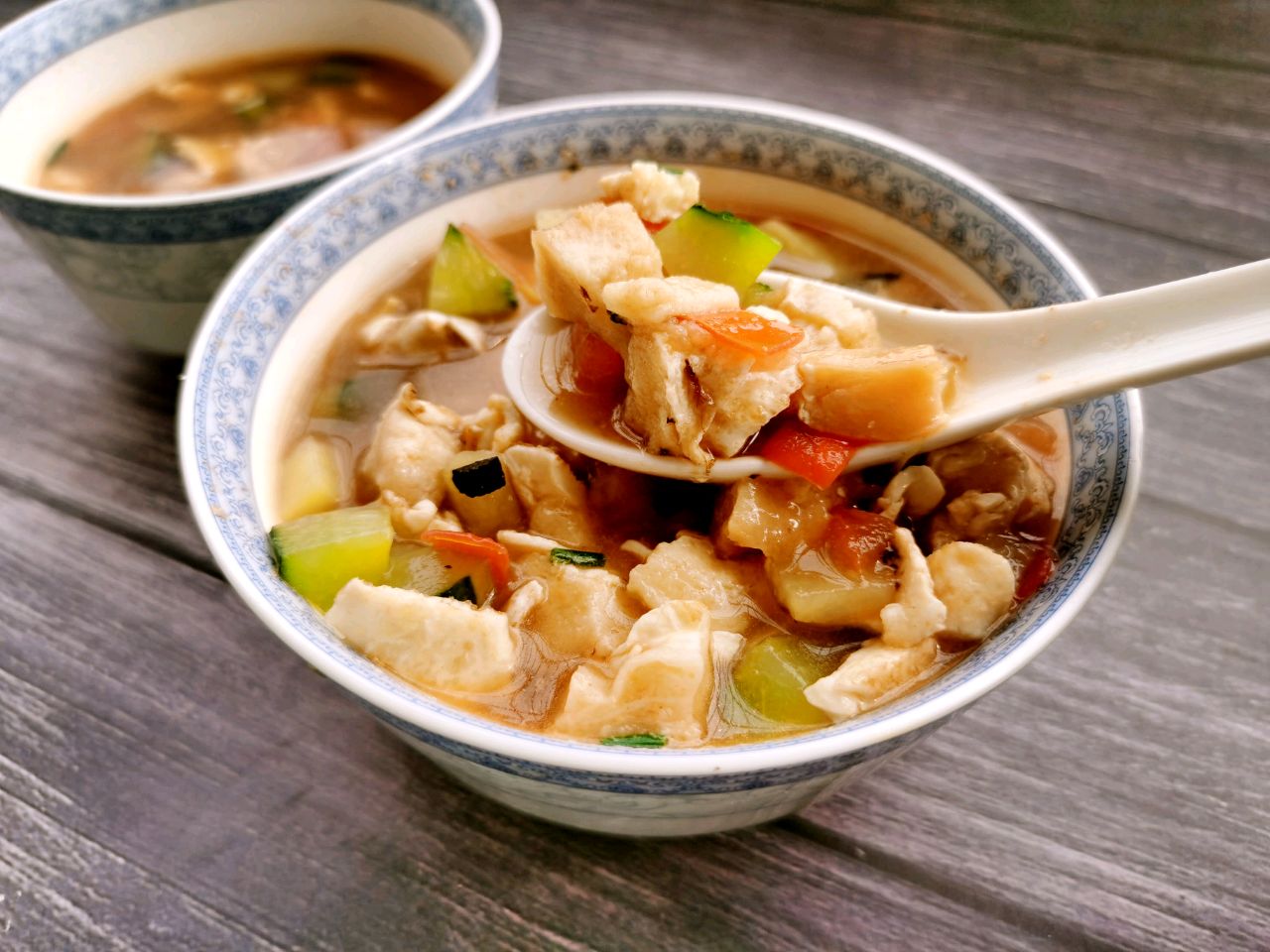 冬日·鲜蔬鸡蛋疙瘩汤