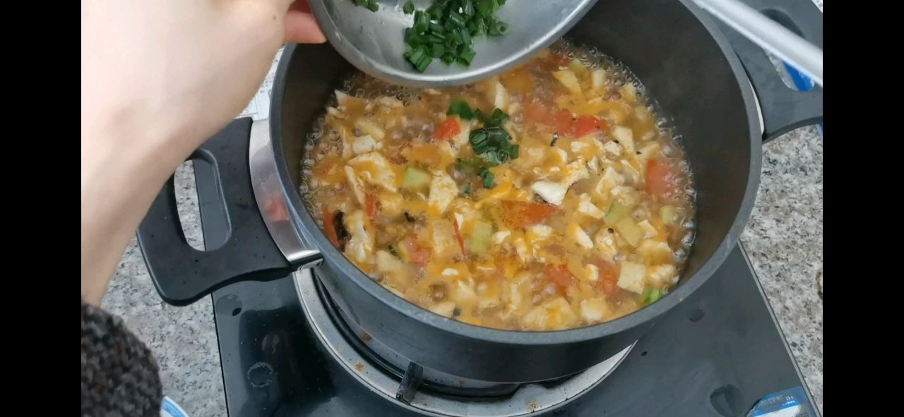 冬日·鲜蔬鸡蛋疙瘩汤