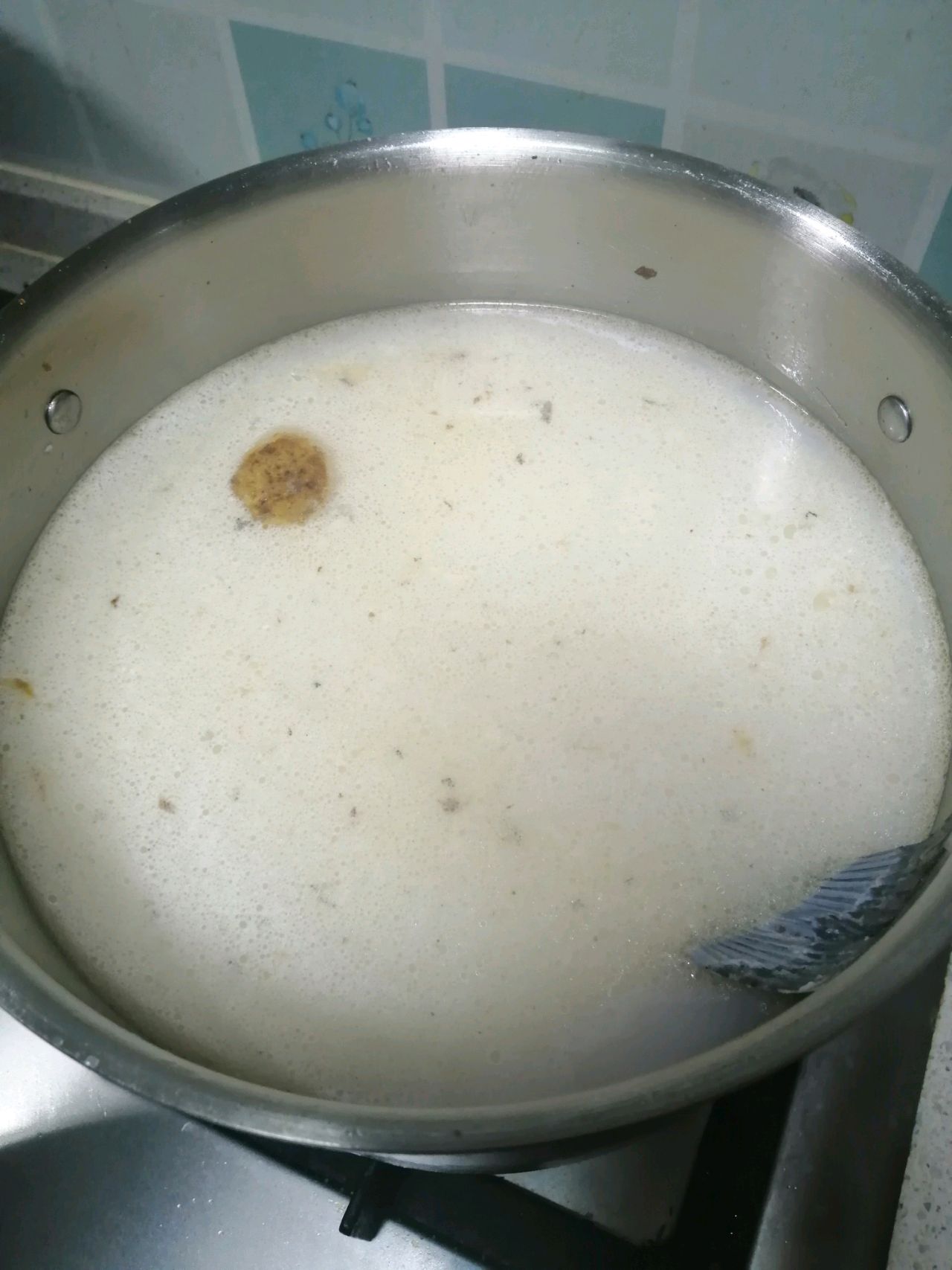 冬日小确幸：奶白鲫鱼汤