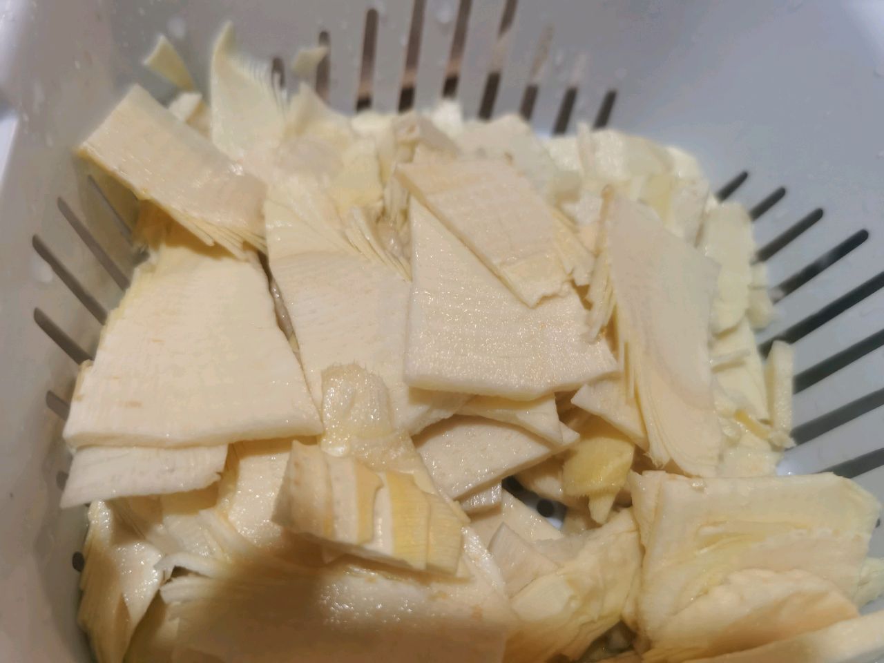 冬笋炒腊鸡