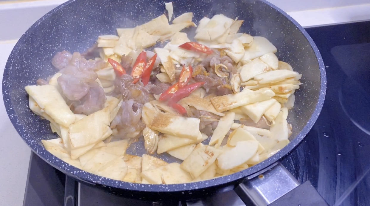 冬笋炒肉片