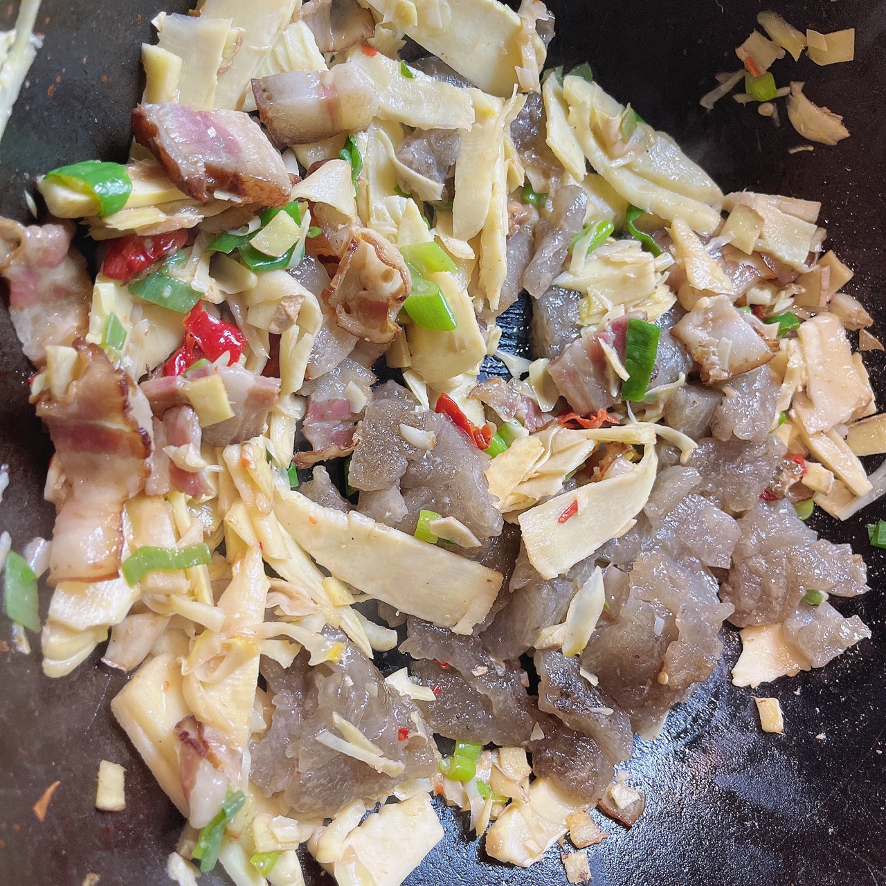 冬笋腊肉红薯豆腐