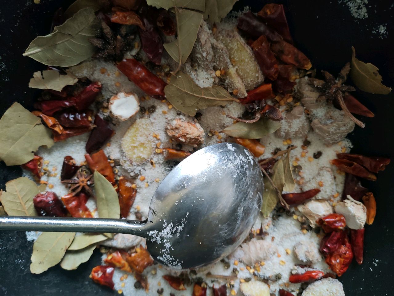 冬天的专属美食_腌酱排骨