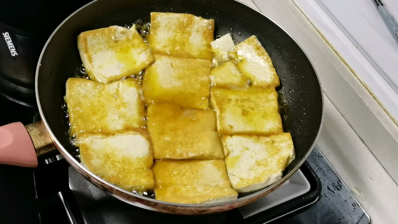 冬天里百吃不厌的豆腐煲