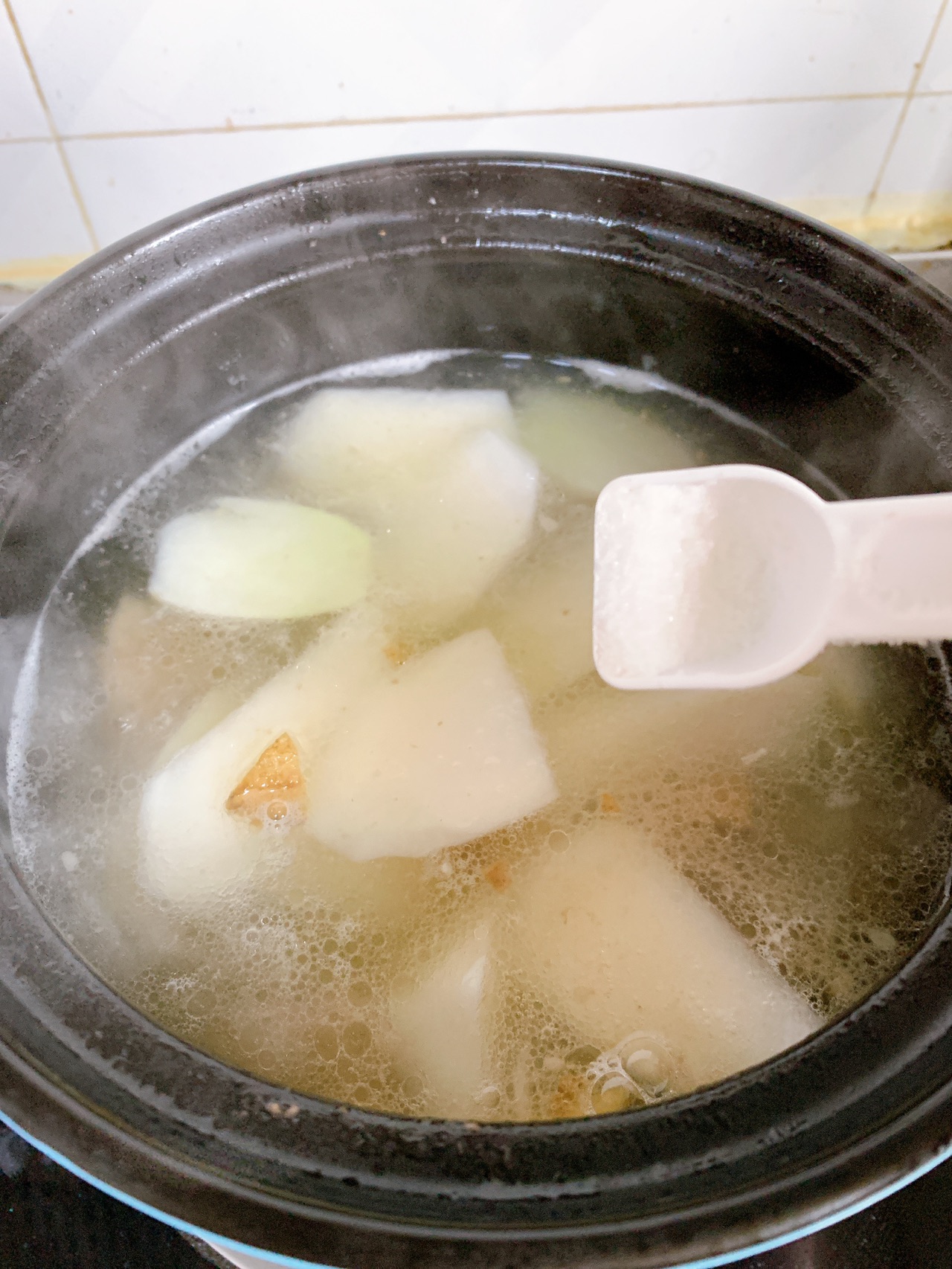 冬天御寒暖胃清鲜羊肉汤