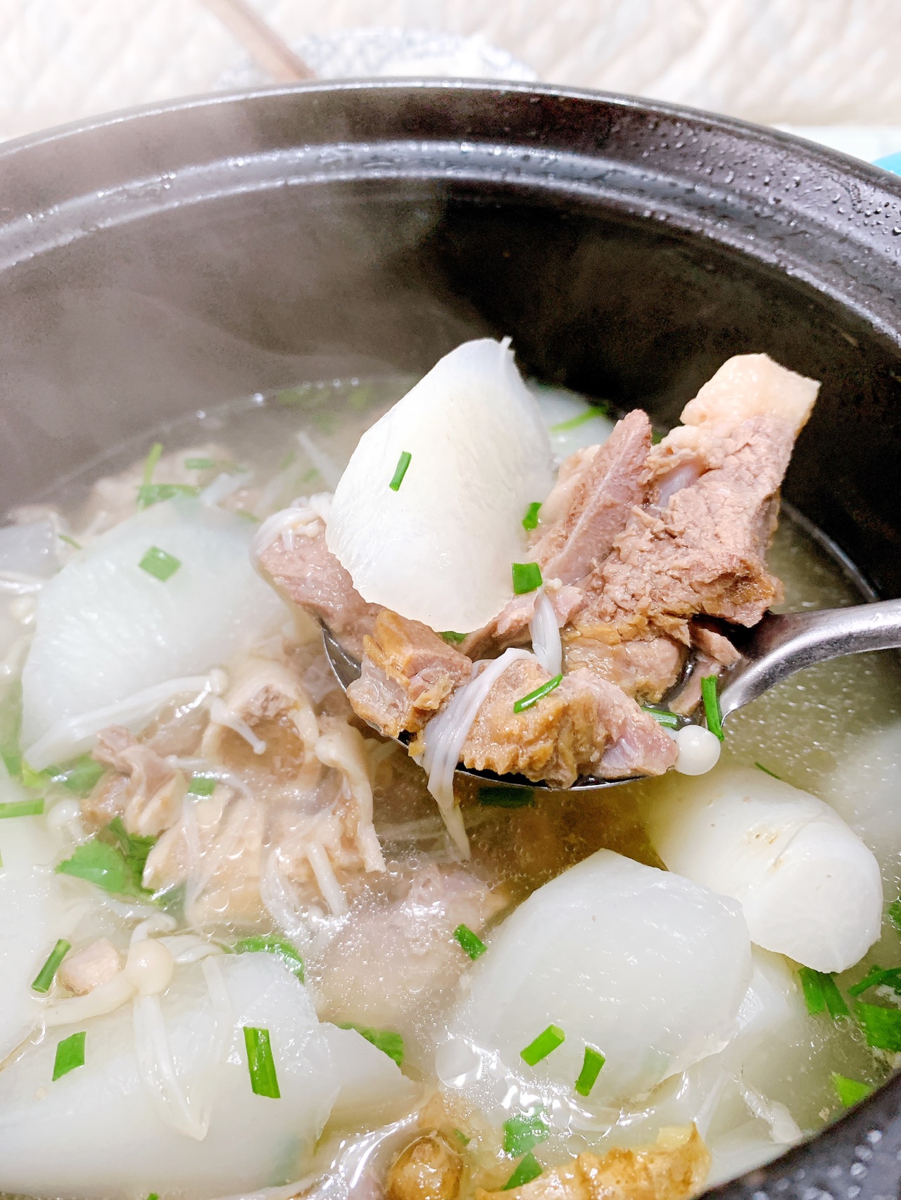 冬天御寒暖胃清鲜羊肉汤