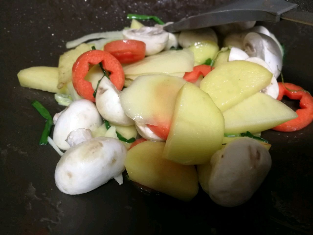 冬阴功海鲜煲