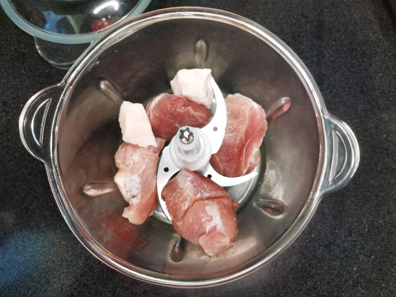 冬至将至——猪肉大葱烫面蒸饺。